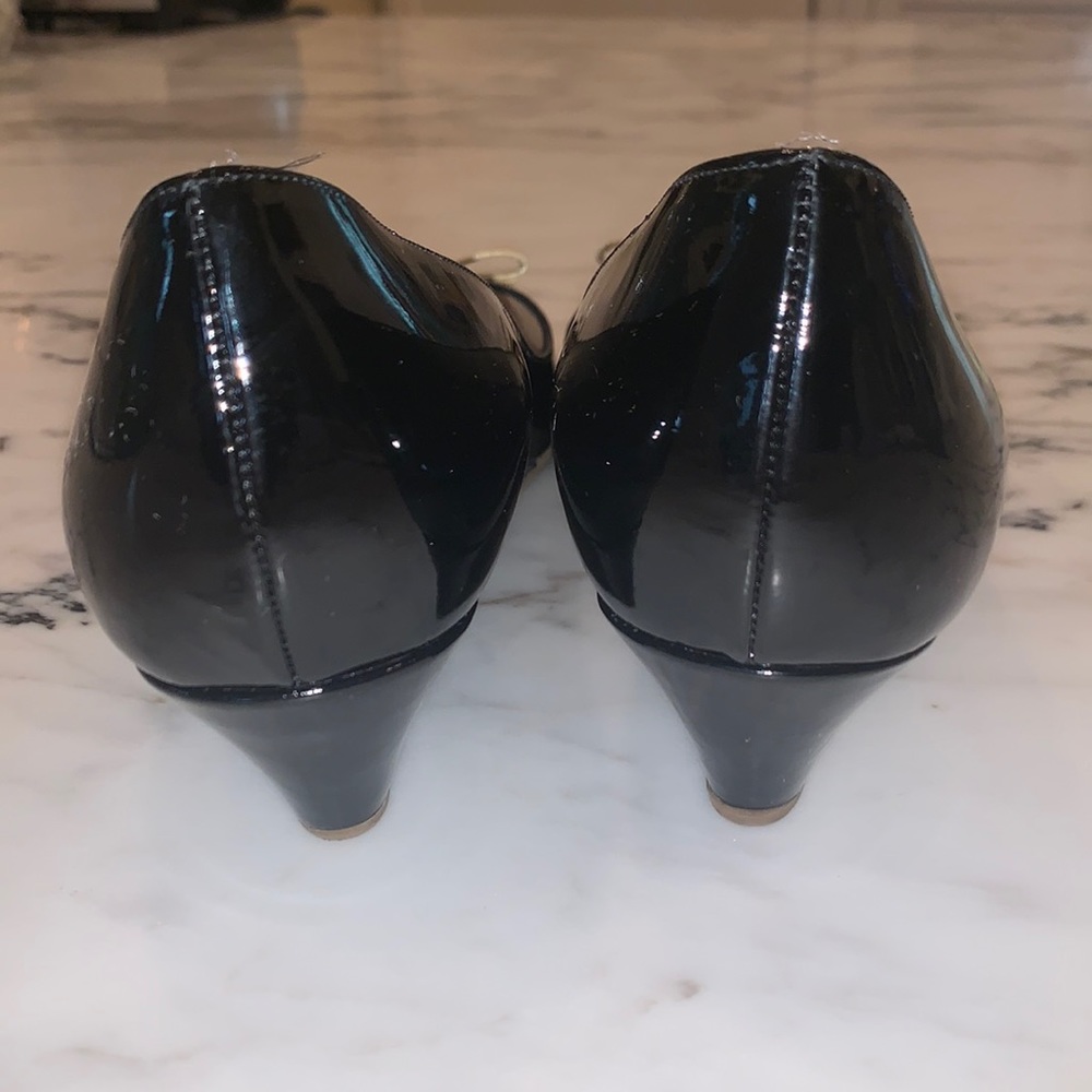 KATE SPADE NY Black Patent Peep Toe Bow Wedges - Picture 4 of 7